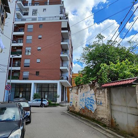 Enes Apartment Tirane Esterno foto